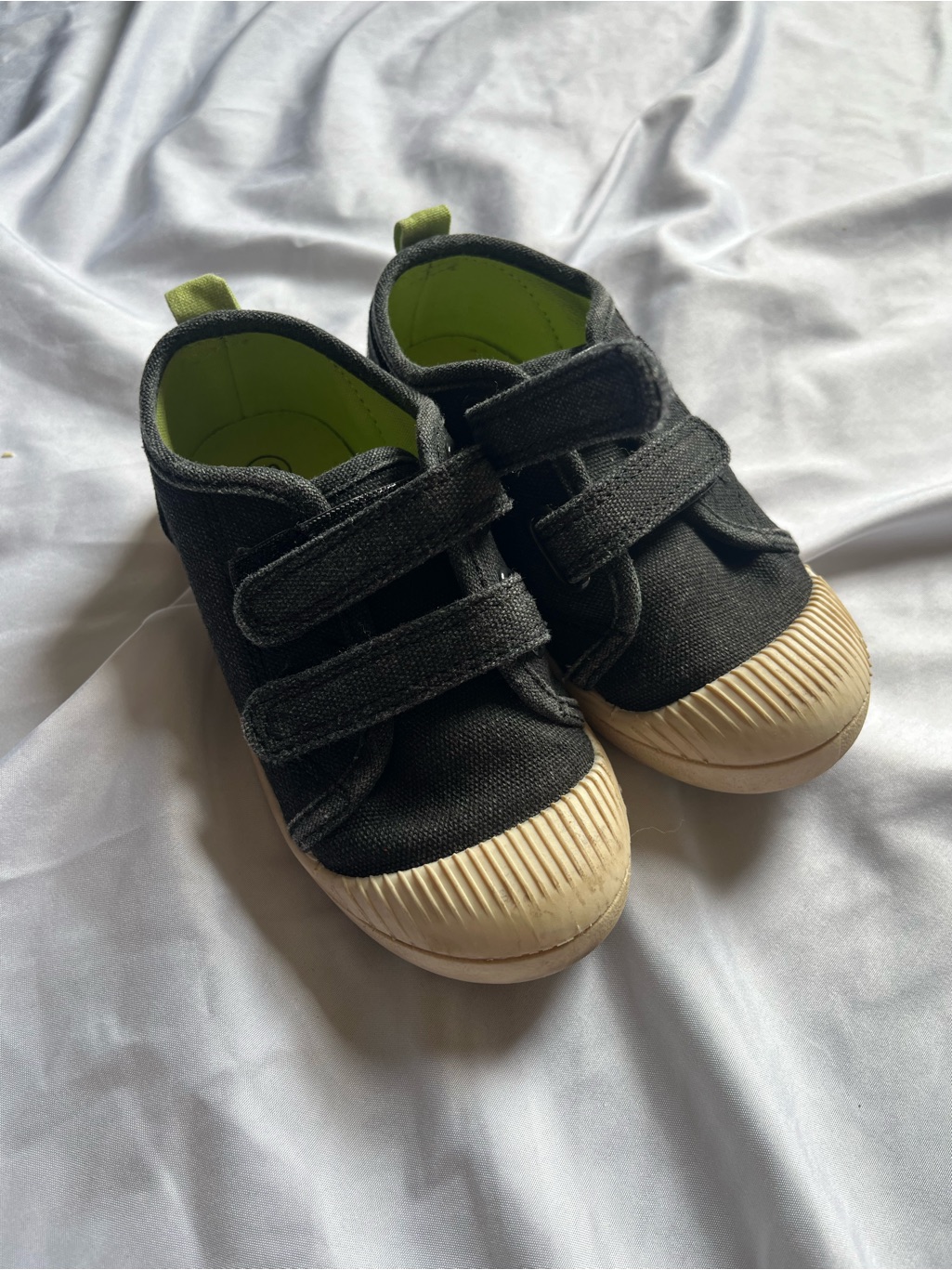 Cat & Jack 10 Boys Velcro Shoe Sneaker